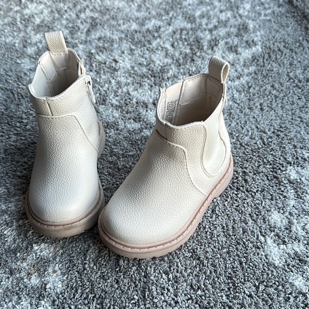 Cat & Jack toddler boots
